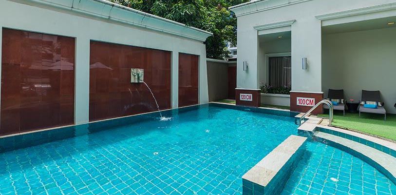 Facilities SWIMMING POOL