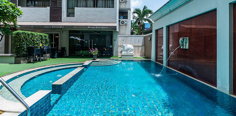 Facilities SWIMMING POOL